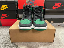 Load image into Gallery viewer, Jordan 1 “Pine Green”
