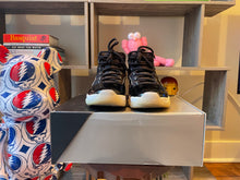 Load image into Gallery viewer, Jordan 11 “Jubilee”
