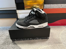 Load image into Gallery viewer, Jordan 5 “Moonlight”
