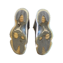 Load image into Gallery viewer, Jordan 11 Low “Cool Grey”
