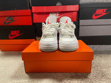 Load image into Gallery viewer, Jordan 4 “White Oreo”
