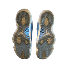 Load image into Gallery viewer, Jordan 11 Low “UNC”
