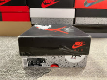 Load image into Gallery viewer, Jordan 4 “Fire Red”
