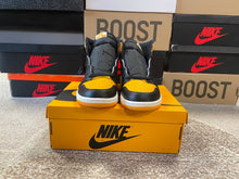 Load image into Gallery viewer, DS Jordan 1 “Taxi”
