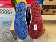 Load image into Gallery viewer, Jordan 1 “Top 3”

