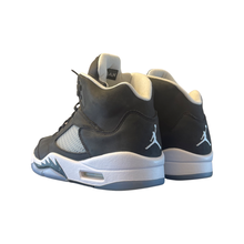 Load image into Gallery viewer, Jordan 5 “Moonlight”
