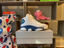 Load image into Gallery viewer, VNDS Jordan 13 “French Blue”
