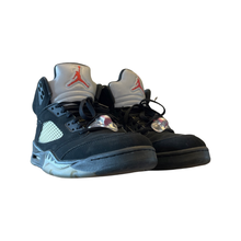 Load image into Gallery viewer, Jordan 5 “Black Metallic”
