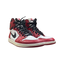Load image into Gallery viewer, 2015 Jordan 1 “Chicago”
