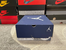 Load image into Gallery viewer, Jordan 6 “Military Blue”
