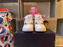 Load image into Gallery viewer, Jordan 4 “Metallic Purple”
