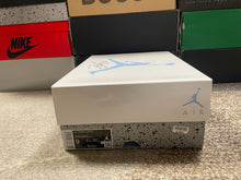 Load image into Gallery viewer, Jordan 4 “University Blue”
