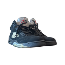 Load image into Gallery viewer, Jordan 5 “Black Metallic”
