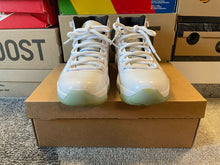 Load image into Gallery viewer, Jordan 11 “Legend Blue”
