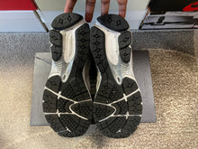 Load image into Gallery viewer, New Balance 2002R
