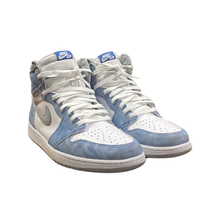 Load image into Gallery viewer, Jordan 1 “University Blue”
