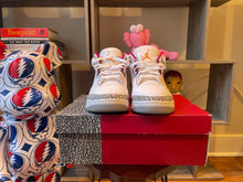 Load image into Gallery viewer, VNDS Jordan 3 “Cardinal”
