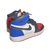 Load image into Gallery viewer, Jordan 1 “Top 3”
