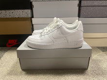 Load image into Gallery viewer, VNDS Nike Air Force 1 “White”
