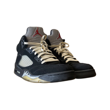 Load image into Gallery viewer, 2016 Jordan 5 “Black Metallic”
