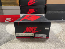 Load image into Gallery viewer, Jordan 1 “University Blue”
