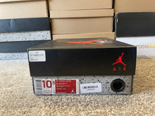 Load image into Gallery viewer, VNDS 2012 Jordan 4 “White Cement”

