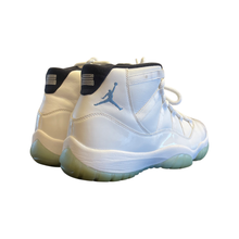Load image into Gallery viewer, Jordan 11 “Legend Blue”

