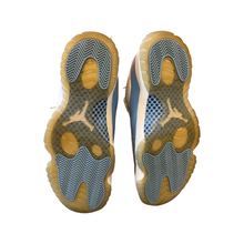 Load image into Gallery viewer, Jordan 11 Low “UNC”
