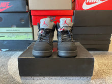 Load image into Gallery viewer, Jordan 5 “Black Metallic”
