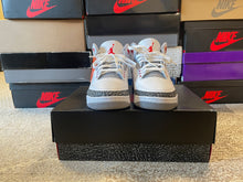 Load image into Gallery viewer, VNDS Jordan 3 “Fire Red”
