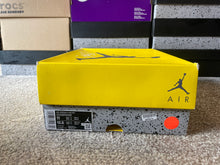 Load image into Gallery viewer, VNDS Jordan 4 “Lightning”
