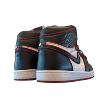 Load image into Gallery viewer, Jordan 1 “Bloodline”

