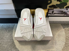 Load image into Gallery viewer, Jordan 4 “White Oreo”
