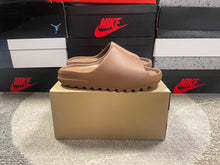 Load image into Gallery viewer, VNDS Yeezy Slide “Flax”
