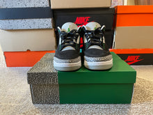 Load image into Gallery viewer, Jordan 3 “Pine Green”
