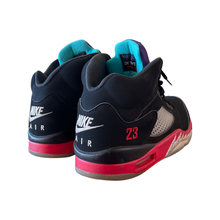 Load image into Gallery viewer, Jordan 5 “Top 3”
