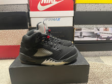 Load image into Gallery viewer, Jordan 5 “Black Metallic”
