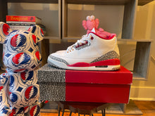 Load image into Gallery viewer, VNDS Jordan 3 “Cardinal”
