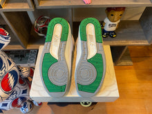 Load image into Gallery viewer, VNDS Jordan 2 “Lucky Green”
