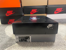 Load image into Gallery viewer, Jordan 11 Low “Legend Blue”
