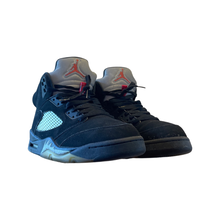 Load image into Gallery viewer, Jordan 5 “Black Metallic”
