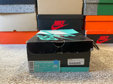 Load image into Gallery viewer, Nike SB Dunk Low “Crawfish”
