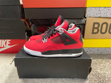 Load image into Gallery viewer, VNDS Jordan 4 “Toro”
