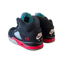 Load image into Gallery viewer, Jordan 5 “Top 3”
