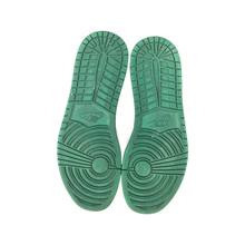 Load image into Gallery viewer, Jordan 1 “Pine Green 1.0”
