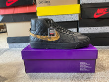 Load image into Gallery viewer, DS Nike SB “Supreme”

