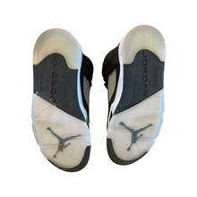 Load image into Gallery viewer, Jordan 5 “Moonlight”
