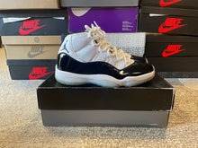 Load image into Gallery viewer, VNDS Jordan 11 “Concord”
