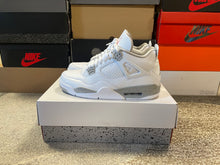 Load image into Gallery viewer, Jordan 4 “White Oreo”
