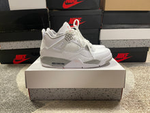 Load image into Gallery viewer, Jordan 4 “White Oreo”
